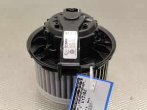 Gebruikte Aanjager Volkswagen Up! (121) 1.0 12V 60 Prijs € 26,00 Margeregeling aangeboden door Gebr Opdam B.V.