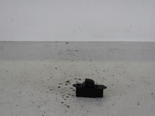 Gebruikte Raam schakelaar elektrisch Mitsubishi Lancer Wagon (CS/CT) 1.6 16V Prijs op aanvraag aangeboden door Gebr Opdam B.V.