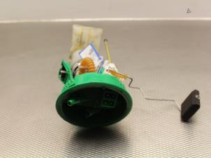 Gebruikte Benzinepomp BMW 3 serie Compact (E36/5) 316i Prijs € 26,00 Margeregeling aangeboden door Gebr Opdam B.V.