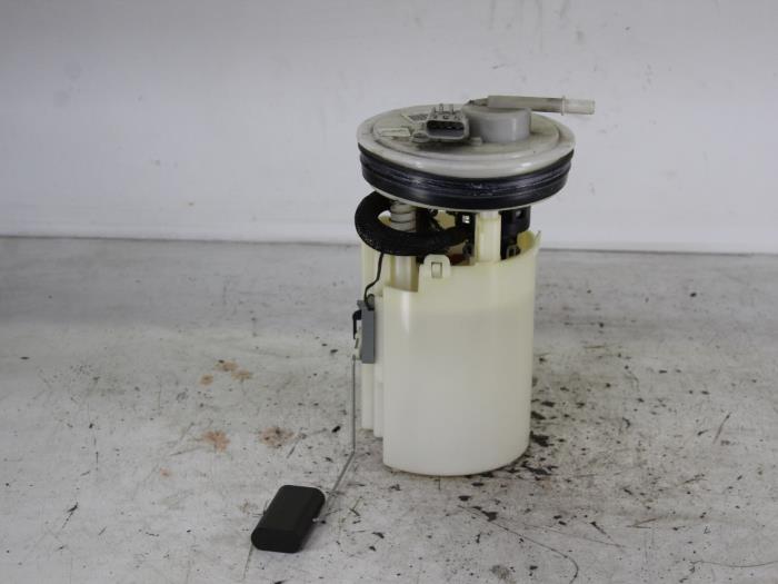 Gebruikte Benzinepomp Chrysler PT Cruiser 2.0 16V Prijs € 35,00 Margeregeling aangeboden door Gebr Opdam B.V.