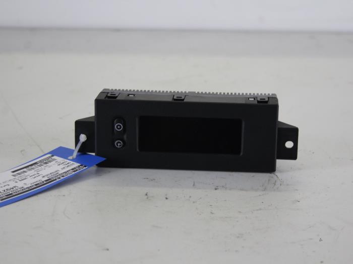 Gebruikte Display Interieur Opel Corsa D 1.2 16V Prijs € 34,00 Margeregeling aangeboden door Gebr Opdam B.V.