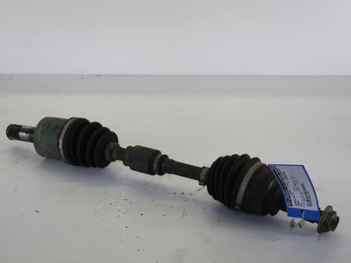 Gebruikte Steekas links-voor Mazda 323 (BJ12) 2.0DTiD Prijs € 21,00 Margeregeling aangeboden door Gebr Opdam B.V.