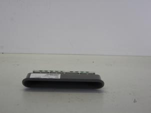 Gebruikte Display Interieur Renault Twingo (C06) 1.2 Prijs € 34,00 Margeregeling aangeboden door Gebr Opdam B.V.