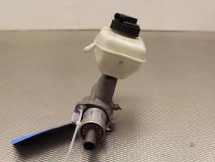 Gebruikte Hoofdremcilinder Saab 9-5 (YS3E) 2.3 Turbo 16V Aero Prijs op aanvraag aangeboden door Gebr Opdam B.V.