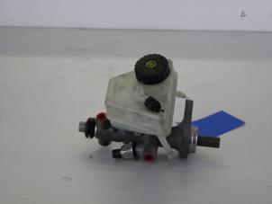 Gebruikte Hoofdremcilinder Mercedes C Sportcoupé (C203) 2.3 C-230K 16V Prijs € 20,00 Margeregeling aangeboden door Gebr Opdam B.V.