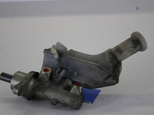 Gebruikte Hoofdremcilinder Renault Clio III (BR/CR) 1.5 dCi 70 Prijs € 20,00 Margeregeling aangeboden door Gebr Opdam B.V.