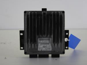 Gebruikte Computer Motormanagement Renault Clio III (BR/CR) 1.5 dCi 70 Prijs € 85,00 Margeregeling aangeboden door Gebr Opdam B.V.
