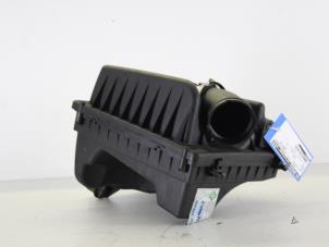 Gebruikte Luchtfilterhuis Opel Astra H (L48) 1.8 16V Prijs € 21,00 Margeregeling aangeboden door Gebr Opdam B.V.