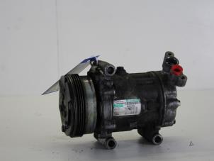 Gebruikte Aircopomp Renault Twingo (C06) 1.2 16V Prijs € 34,00 Margeregeling aangeboden door Gebr Opdam B.V.