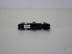 Gebruikte Display Interieur Chevrolet Spark 1.0 16V Bifuel Prijs € 21,00 Margeregeling aangeboden door Gebr Opdam B.V.