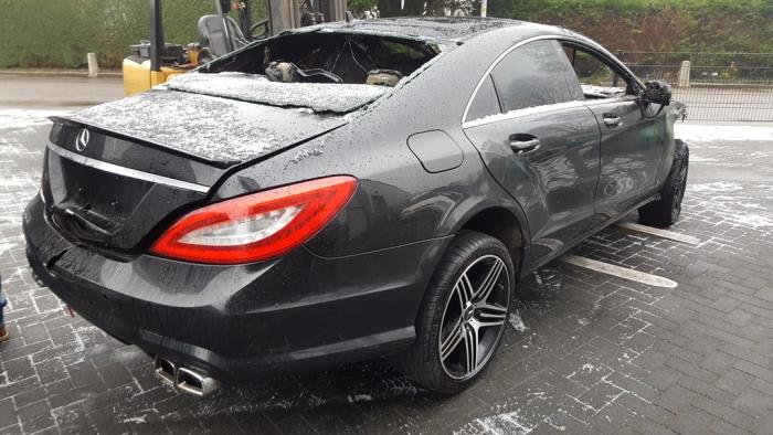 Gebruikte Steekas rechts-achter Mercedes CLS (C218) 350 CDI BlueEfficiency 3.0 V6 24V Prijs € 85,00 Margeregeling aangeboden door Gebr Opdam B.V.