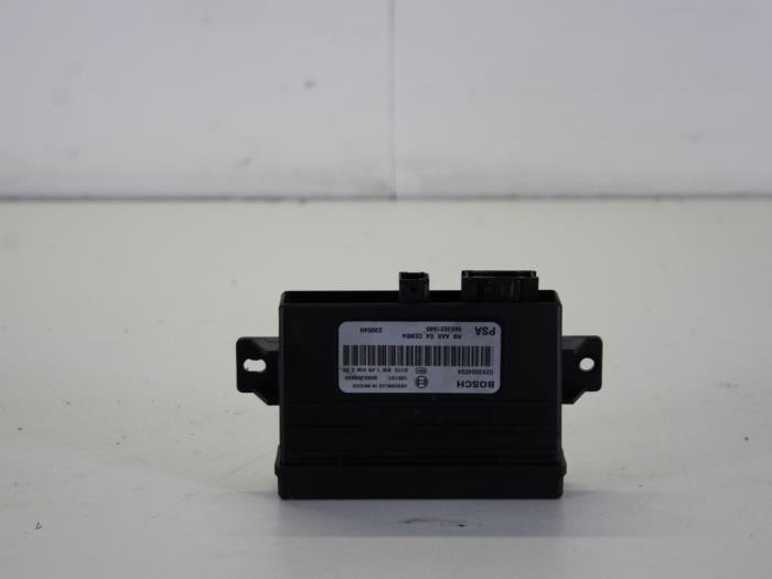Gebruikte PDC Module Peugeot 308 SW (4E/H) 1.6 VTI 16V Prijs € 51,00 Margeregeling aangeboden door Gebr Opdam B.V.