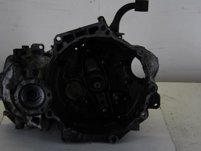 Gebruikte Versnellingsbak Volkswagen Polo III (6N2) 1.4 TDI Prijs € 106,00 Margeregeling aangeboden door Gebr Opdam B.V.