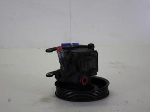 Gebruikte Stuurpomp Mercedes Vito (638.0) 2.3 110D Prijs € 34,00 Margeregeling aangeboden door Gebr Opdam B.V.