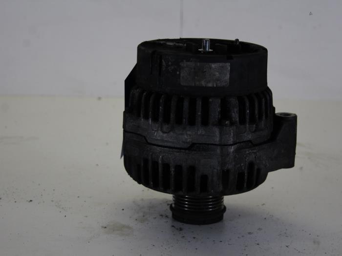 Gebruikte Dynamo Mercedes Vito (638.0) 2.3 110D Prijs € 42,00 Margeregeling aangeboden door Gebr Opdam B.V.