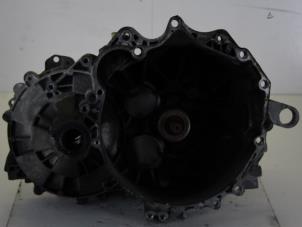 Gebruikte Versnellingsbak Volvo S80 (TR/TS) 2.5 D Prijs € 150,00 Margeregeling aangeboden door Gebr Opdam B.V.