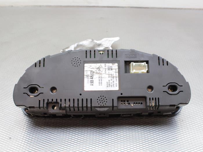 Kilometerteller KM van een Mercedes-Benz Sprinter 3,5t (906.63) 209 CDI 16V 2008