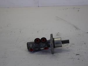 Gebruikte Hoofdremcilinder Volkswagen Passat (3B2) 1.8 T 20V Prijs € 20,00 Margeregeling aangeboden door Gebr Opdam B.V.