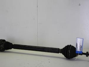 Gebruikte Homokineetas rechts-voor Volkswagen Passat (3C2) 2.0 TDI 16V 140 Prijs € 42,00 Margeregeling aangeboden door Gebr Opdam B.V.