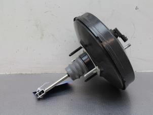 Gebruikte Rembooster Renault Twingo III (AH) 1.0 SCe 70 12V Prijs € 51,00 Margeregeling aangeboden door Gebr Opdam B.V.