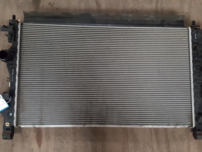Gebruikte Radiateur Opel Zafira Tourer (P12) 2.0 CDTI 16V 130 Ecotec Prijs € 51,00 Margeregeling aangeboden door Gebr Opdam B.V.