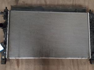 Gebruikte Radiateur Opel Zafira Tourer (P12) 2.0 CDTI 16V 130 Ecotec Prijs € 51,00 Margeregeling aangeboden door Gebr Opdam B.V.