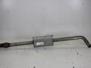 Gebruikte Uitlaat Middendemper Renault Megane Coupé (DA) 1.6i Prijs € 17,00 Margeregeling aangeboden door Gebr Opdam B.V.