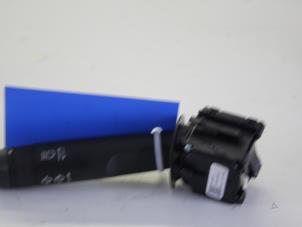 Gebruikte Pinker Schakelaar Chevrolet Aveo 1.2 16V Prijs op aanvraag aangeboden door Gebr Opdam B.V.