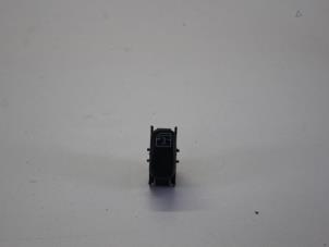 Gebruikte Elektrisch Raam Schakelaar Mercedes ML I (163) 270 2.7 CDI 20V Prijs op aanvraag aangeboden door Gebr Opdam B.V.