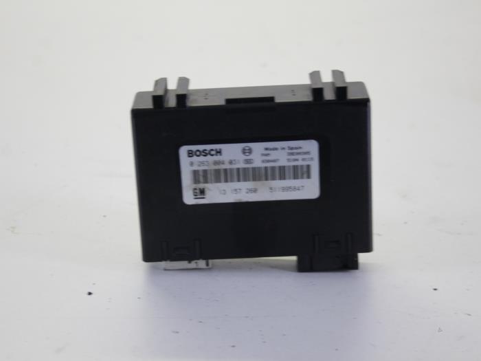 Gebruikte PDC Module Opel Vectra C GTS 2.2 DTI 16V Prijs € 42,00 Margeregeling aangeboden door Gebr Opdam B.V.