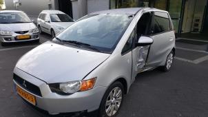 Gebruikte Steekas links-voor Mitsubishi Colt (Z2/Z3) 1.3 16V Prijs € 30,00 Margeregeling aangeboden door Gebr Opdam B.V.