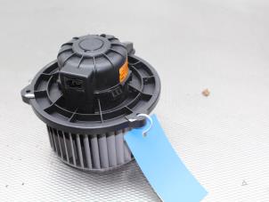 Gebruikte Aanjager Kia Rio III (UB) 1.1 CRDi VGT 12V Prijs op aanvraag aangeboden door Gebr Opdam B.V.