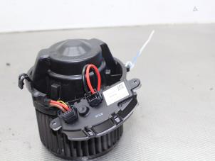 Gebruikte Aanjager Mini Mini (F56) 1.5 12V Cooper Prijs € 85,00 Margeregeling aangeboden door Gebr Opdam B.V.