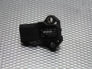 Gebruikte Map Sensor (inlaatspruitstuk) Volkswagen Caddy III (2KA,2KH,2CA,2CH) 2.0 SDI Prijs € 50,00 Margeregeling aangeboden door Gebr Opdam B.V.