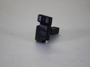 Gebruikte Luchtmassameter Toyota Corolla Wagon (E12) 2.0 D-4D 16V 90 Prijs € 17,00 Margeregeling aangeboden door Gebr Opdam B.V.