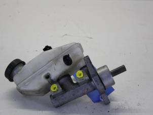 Gebruikte Hoofdremcilinder Chevrolet Aveo (256) 1.4 16V Prijs € 20,00 Margeregeling aangeboden door Gebr Opdam B.V.