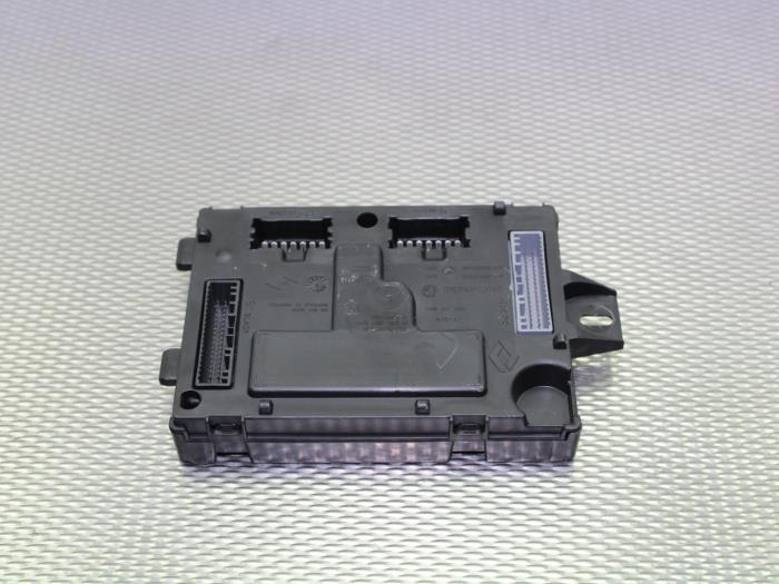 Computer Body Control Renault Clio IV Estate/Grandtour (7R), 2012 / 2021 1.5 Energy dCi 90 FAP, Combi/o, 4Dr, Diesel, 1.461cc, 66kW (90pk), FWD, K9K608; K9KB6, 2012-11 / 2021-08, 7RFL; 7RJL; 7RPL; 7RRL; 7RSL (Gebruikt)