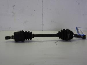 Gebruikte Homokineetas links-voor Hyundai Accent II/Excel II/Pony 1.3i 12V Prijs € 17,00 Margeregeling aangeboden door Gebr Opdam B.V.