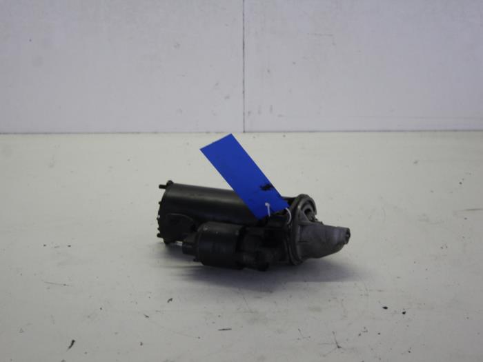 Gebruikte Startmotor Ssang Yong Musso EX 3.2 24V Autom. Prijs € 25,00 Margeregeling aangeboden door Gebr Opdam B.V.