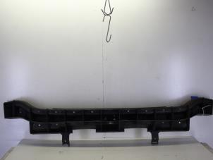 Gebruikte Bumperframe achter Citroen Xsara Picasso (CH) 1.6i 16V Prijs € 20,00 Margeregeling aangeboden door Gebr Opdam B.V.