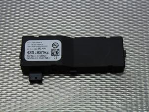 Gebruikte Antenne Opel Adam 1.4 16V Prijs op aanvraag aangeboden door Gebr Opdam B.V.