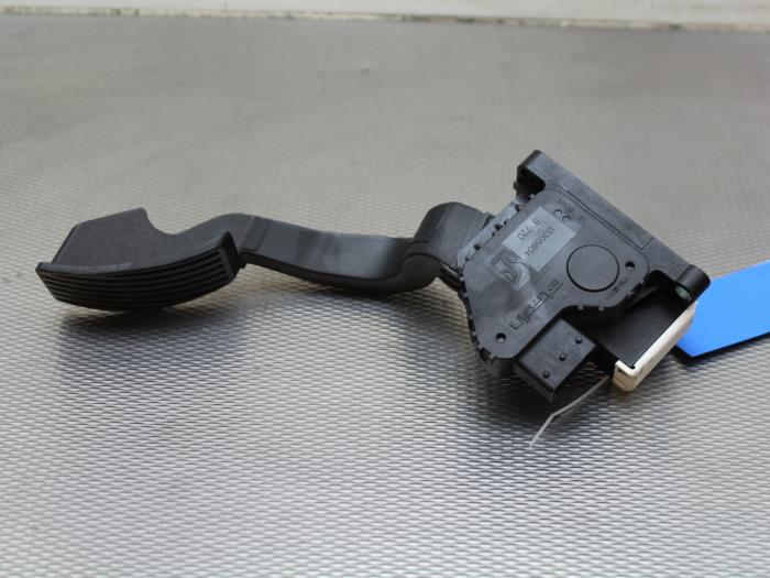 Gebruikte Gaspedaalpositie Sensor Opel Adam 1.4 16V Prijs € 13,00 Margeregeling aangeboden door Gebr Opdam B.V.
