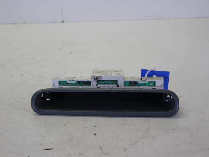 Gebruikte Display Interieur Renault Twingo (C06) 1.2 Prijs € 34,00 Margeregeling aangeboden door Gebr Opdam B.V.