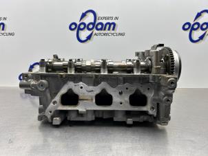 Gebruikte Cilinderkop Opel Karl 1.0 12V Prijs € 212,00 Margeregeling aangeboden door Gebr Opdam B.V.