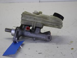 Gebruikte Hoofdremcilinder Renault Megane II CC (EM) 1.6 16V Prijs € 20,00 Margeregeling aangeboden door Gebr Opdam B.V.