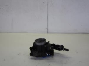 Gebruikte Gasklephuis Fiat Punto II (188) 1.8 HGT 16V 3-Drs. Prijs € 34,00 Margeregeling aangeboden door Gebr Opdam B.V.