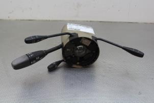 Gebruikte Combischakelaar Stuurkolom Mercedes S (W220) 4.0 S-400 CDI Prijs € 51,00 Margeregeling aangeboden door Gebr Opdam B.V.