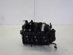 Gebruikte Inlaatspruitstuk Opel Corsa C (F08/68) 1.0 12V Twin Port Prijs op aanvraag aangeboden door Gebr Opdam B.V.