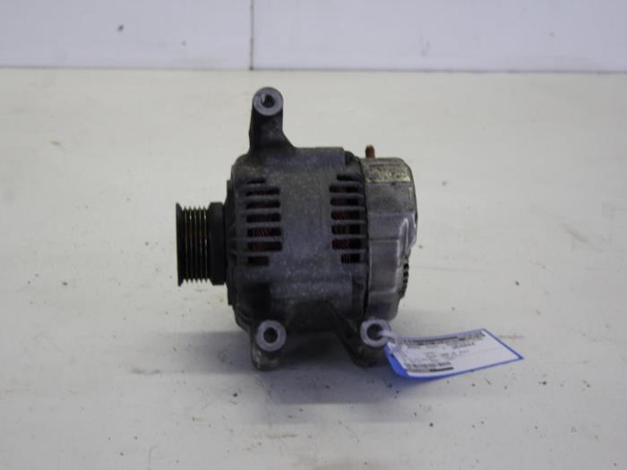 Gebruikte Dynamo Jaguar S-type (X200) 3.0 V6 24V Prijs € 42,00 Margeregeling aangeboden door Gebr Opdam B.V.
