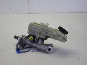 Gebruikte Hoofdremcilinder Renault Grand Scénic II (JM) 1.6 16V Prijs € 20,00 Margeregeling aangeboden door Gebr Opdam B.V.